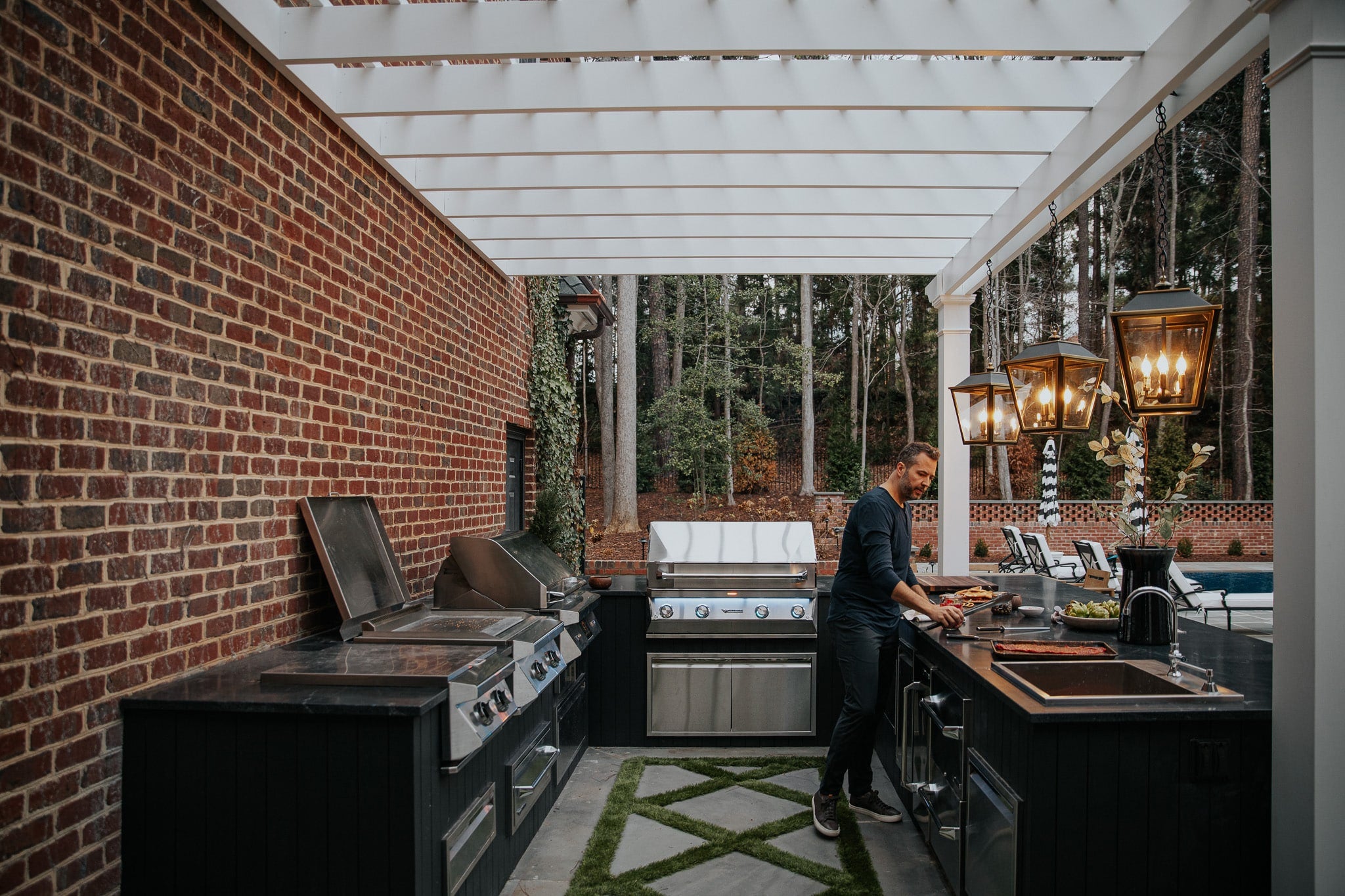 Chris Love Julia's Stunning Outdoor Kitchen Reveal With Twin Eagles Dometic